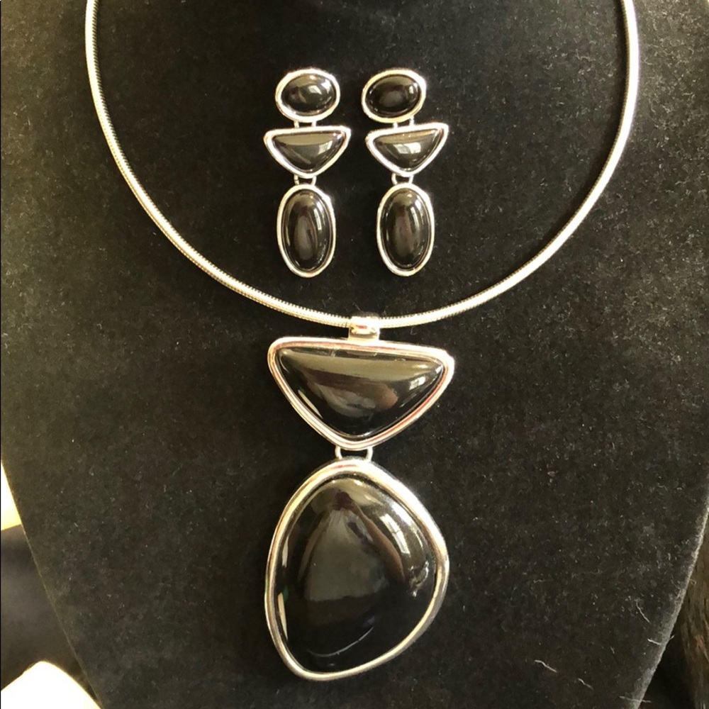 CHICO’S NECKLACE & EARRINGS